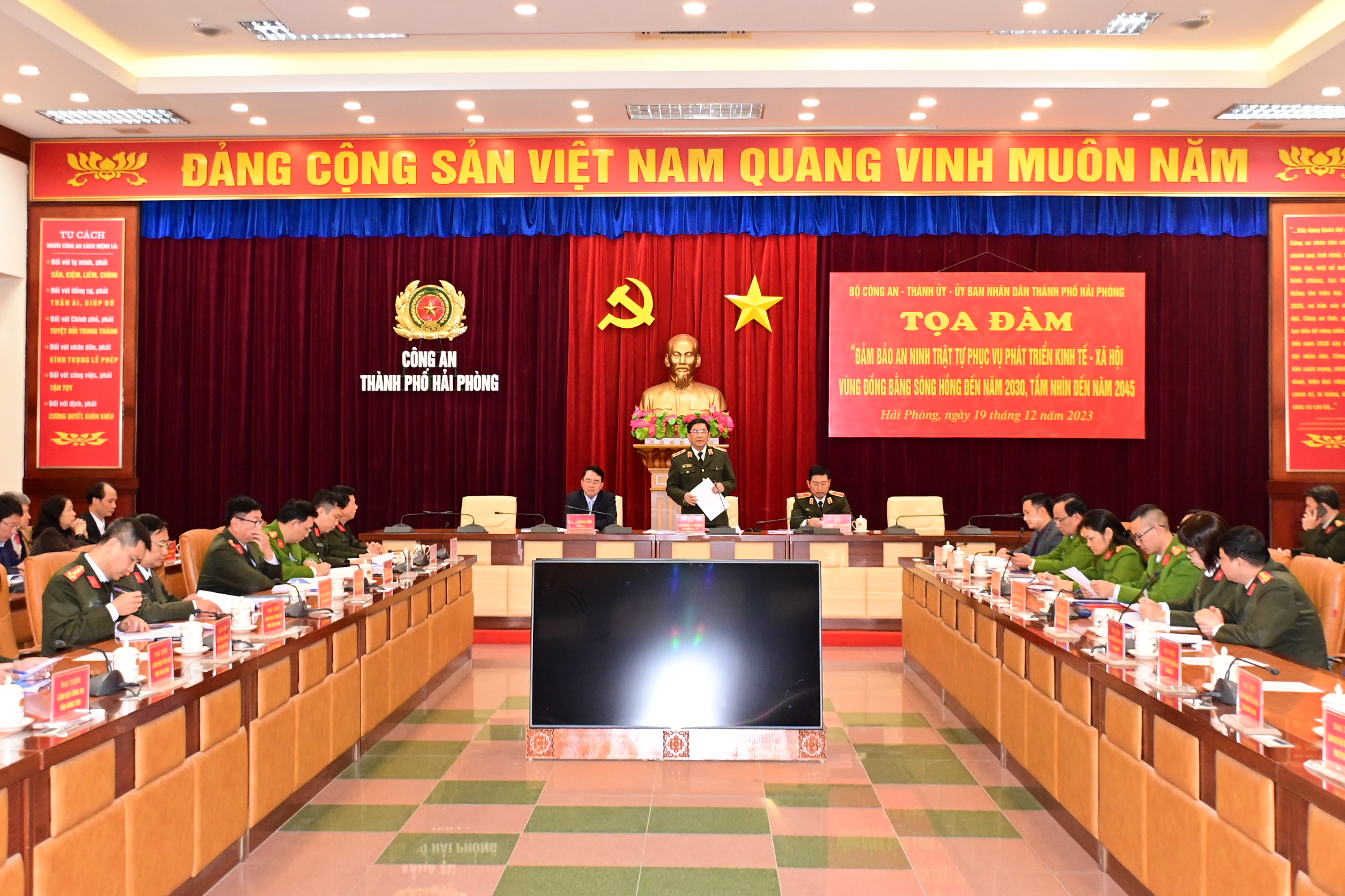 Bảo đảm ANTT phục vụ phát triển kinh tế - xã hội vùng Đồng bằng sông Hồng đến năm 2030, tầm nhìn đến năm 2045